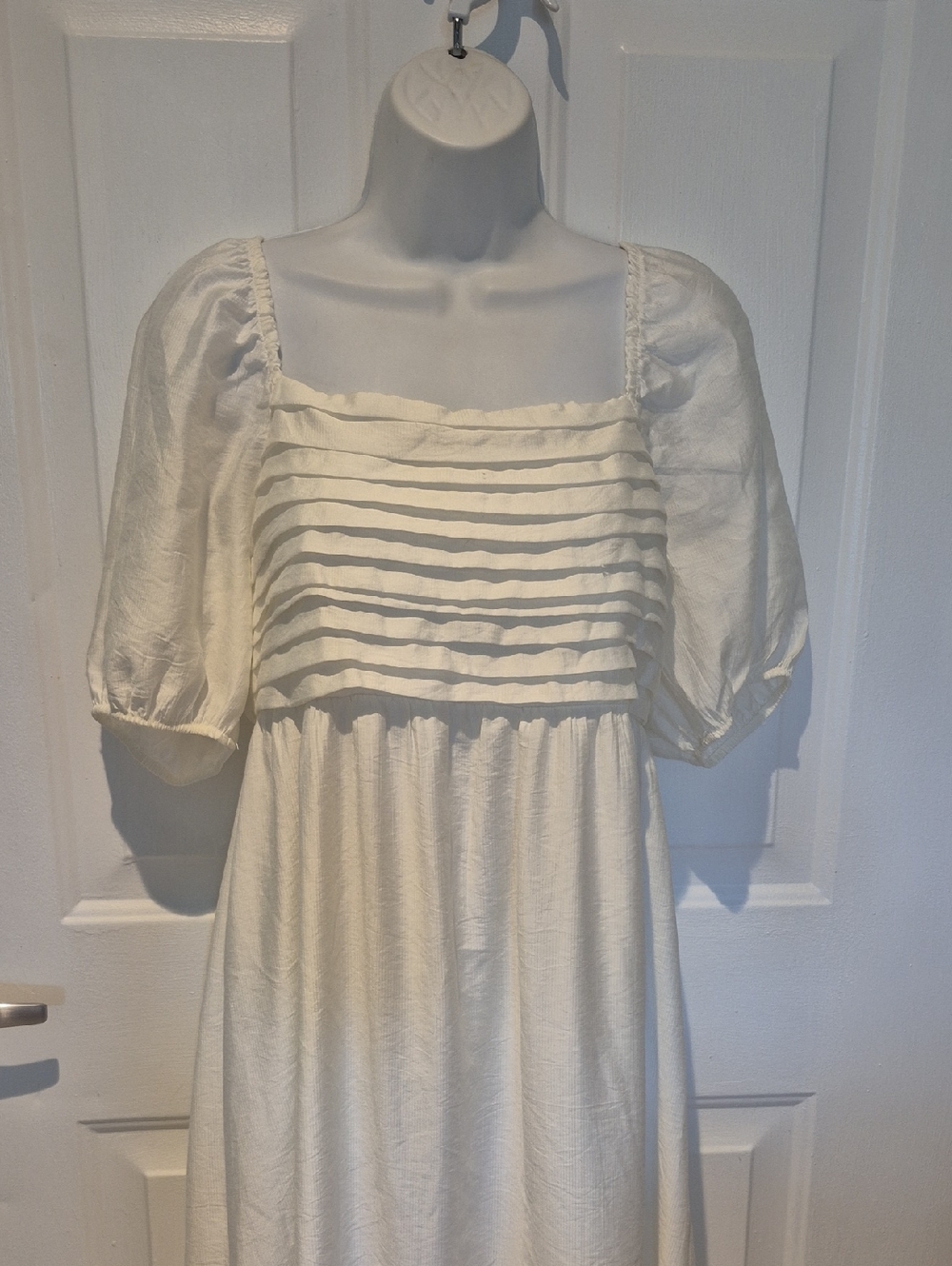 By The River Women's Cream Puff Sleeve Square Neck Midi Smocked Dress. Sz. L